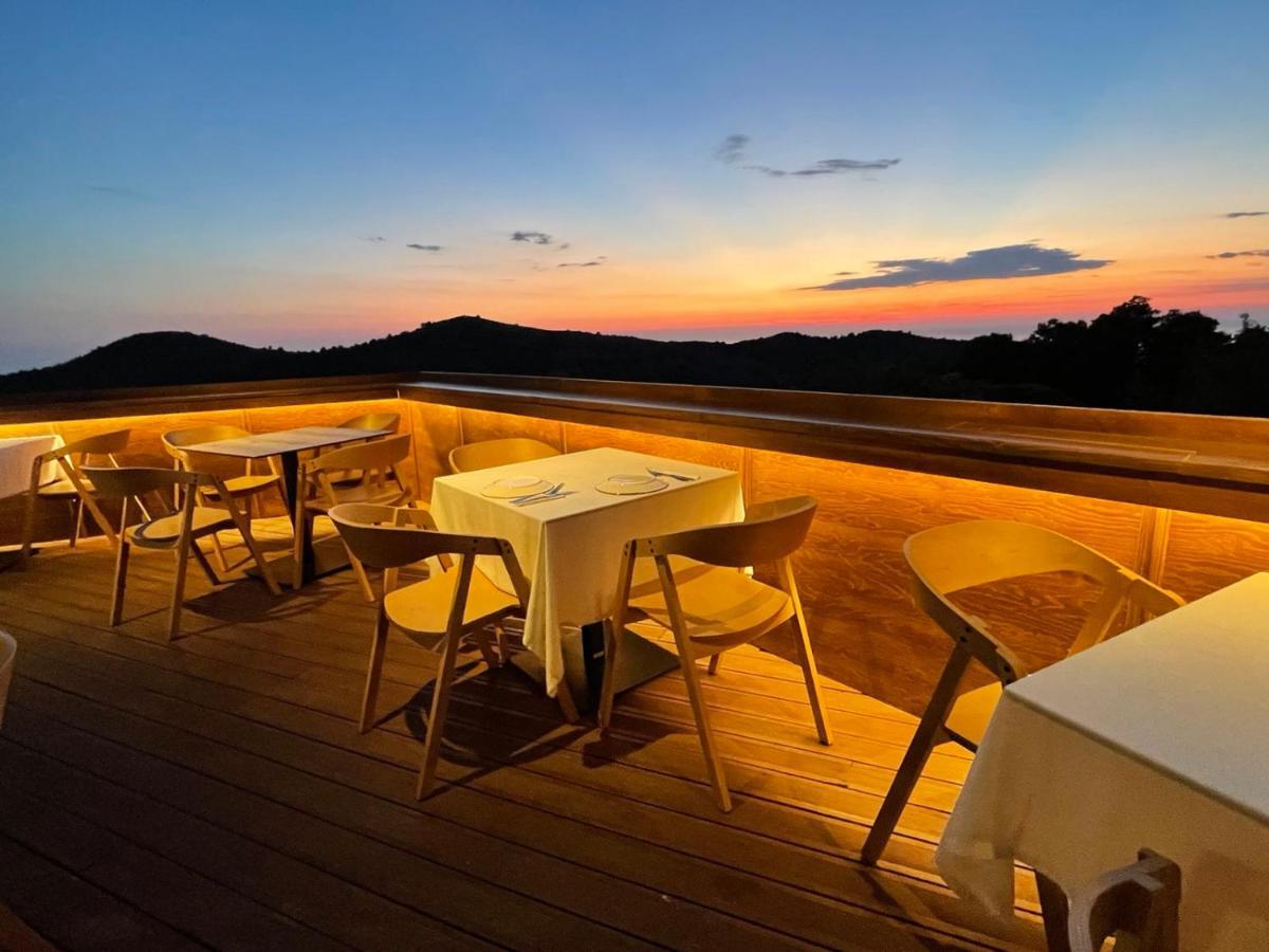 T'Aloni Hotel Chortata Ngoại thất bức ảnh